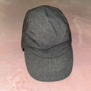 Eddie Bauer gray down filled trapper hat S/M fleece ears/neck winter outdoors